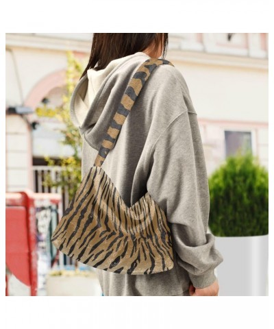 Women Boho Handbag Tiger Print Skin Pattern Underarm Bag Tote Bag Shoulder Bag Crossbody Bag Fluffy Cell Phone Purse Lady Tra...